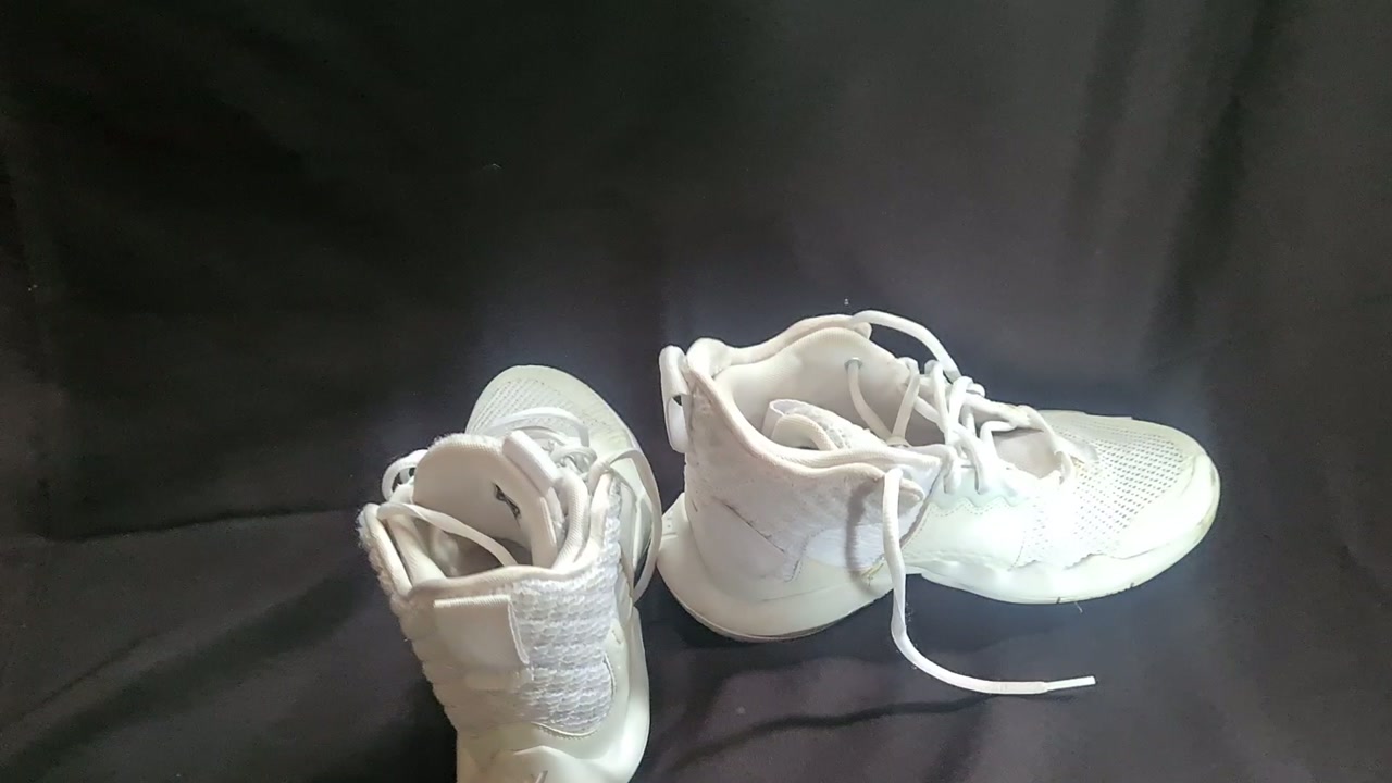 White Jogger Sneakers