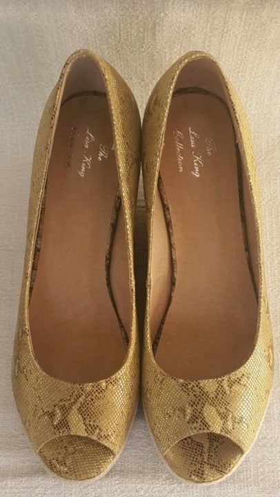 Gold snakeskin leather wedges