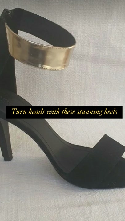 Country Road black suede heels