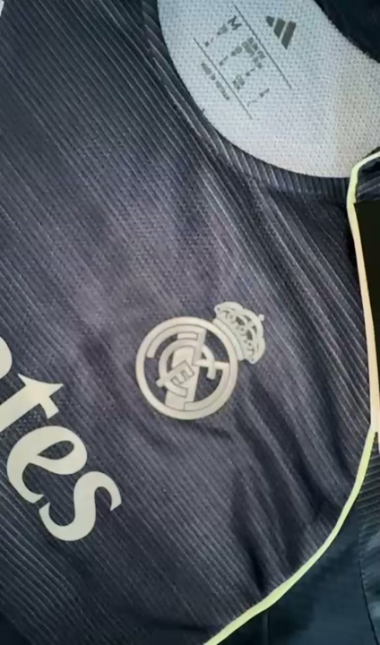 Adidas Real Madrid 25/26 Away Authentic Jersey
