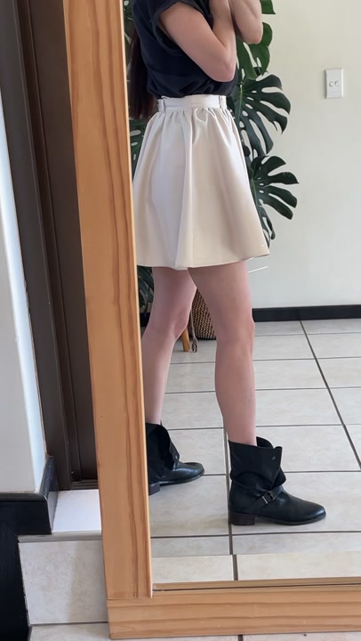 Gentle feminine skirt 