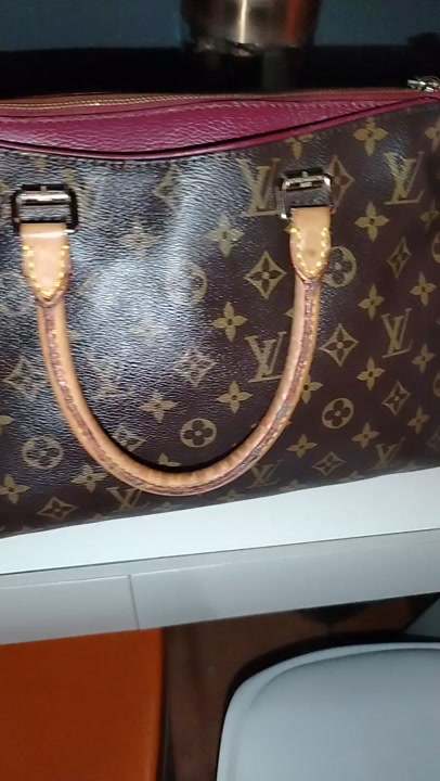 Louis Vuitton Women's Brown Bag, Pre-Loved with Honest Wear