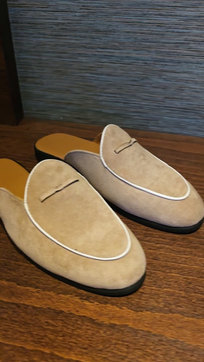 Lady's mules 