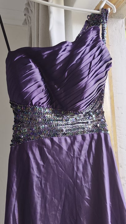 Gorgeous Purple Maxi Dress, Like-New Condition, Size S