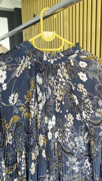 Witchery Navy Floral Blouse Size 10, Like New