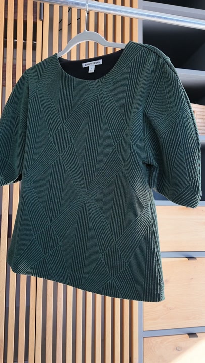 Country Road Green Box Top, Size S, Like New