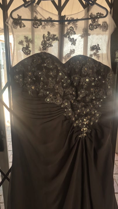 Elegant Grey Long Dress, Like-New Condition, Size M
