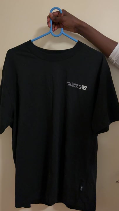New Balance Women's Black T-Shirt, Size L, Like New