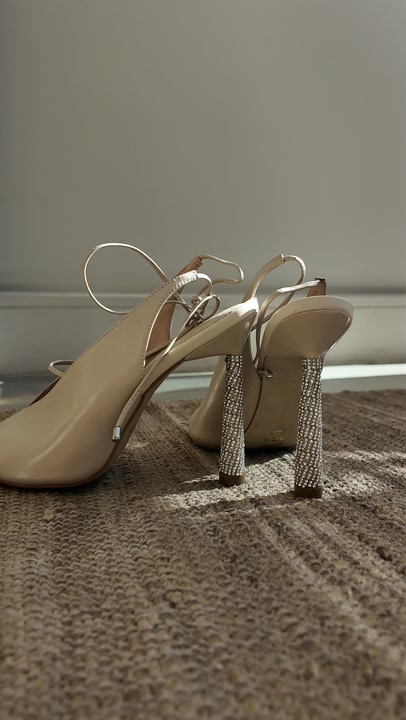 Castelos Nude Peep-Toe Heels